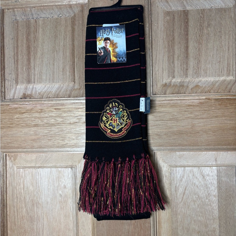 Harry Potter Gryffindor Scarf - Black with Red & Gold Stripes